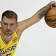 Dončić že navdušuje, a brez LeBronove družbe