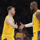 LeBron James brani Dončića