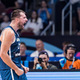 Luka Dončić po drami Slovenijo popeljal med osmerico
