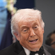 Trump po napadu: “Sovraži kristjane”. Kralj Karel III. vseeno na poti v ZDA