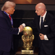 Infantino pred prvenstvom pokleknil pred Trumpom : "Nismo kralji sveta"