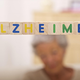 Vnetje možganov pomembna komponenta Alzheimerjeve bolezni