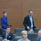 Na željo poslanske skupine SDS Eva Irgl zapušča to mesto