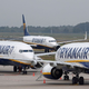 Ryanair napoveduje veliko spremembo: Tu so nova pravila in tudi nova "kazen"