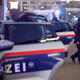 Policija še lovi napadalce: Na Dunaju v restavraciji ubit moški, drugi je v smrtni nevarnosti
