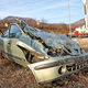 (FOTO) To ostane od avtomobila pri trčenju s 120 kilometri na uro