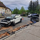 (FOTO) Odvzel prednost vozniku, ki je pripeljal nasproti, dva poškodovana