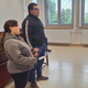 Starša otroka, ki je padel v fekalno jamo, priznala krivdo