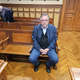Nevsakdanja nesreča: Prijatelja pripeljal domov, nakar ga je večkrat prevozil, ne da bi se tega zavedal