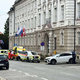 (FOTO) V Mariboru razgrajal, uničeval vozila in domnevno poskušal oropati dva moška