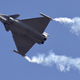 Pakistan sestrelil indijsko letalo rafale, premier ostro napadel Indijo in napovedal maščevanje
