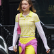 (FOTO) Kot da bi se vrnila v preteklost: Gigi Hadid je za sprehod po New Yorku oblekla to retro obleko