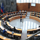 Lobiranje v Sloveniji poteka v senci pravil: Veliko večino lobističnih stikov opravijo neregistrirani lobisti