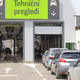 Drama pred delavnico tehničnih pregledov: Policistka in policist motoristu rešila življenje