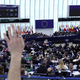 Evropski parlament izglasoval resolucijo o povojnih pobojih v Sloveniji: Kaj to pomeni?