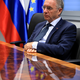 (POGLED) Thompson in Hojs: Se nam bo minister opravičil, če se zgodi neprimerno hujskaštvo?