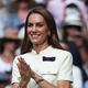 (FOTO) Stoječe ovacije za Kate Middleton v Wimbledonu. Poraženki finala dejala: "Zares si lahko ponosna nase"