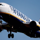 Ryanair zaposluje: Samo po Evropi iščejo 20 pilotov