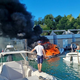 (FOTO) Nad marino v Luciji se je valil črn dim: Ognjeni zublji uničili gumenjak