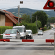 ​Policisti prosijo za pomoč: Zakaj je v Račah padel motorist?