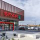 (FOTO) Konec skrivanja: Spar odpira novo poslovalnico, poznavalci trdijo, da gre za enega najdražjih trgovskih prostorov