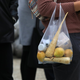 Letna inflacija pri 2,6 odstotka, hrana in brezalkoholne pijače so se v enem letu podražile za sedem odstotkov