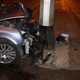 (FOTO) S skoraj dvema promiloma je trčil v steber javne razsvetljave: Sodišče mu je izreklo nižjo kazen od predlagane