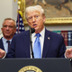 WHO po Trumpovih izjavah: Jemanje paracetamola ne povzroča avtizma!