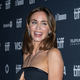 (FOTO) Vsi so gledali le Emily Blunt in njen čipkast top z globokim izrezom