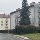 Ko zmanjka denarja za sanacije, sosedje prodajajo občinska stanovanja