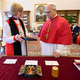 (FOTO) Papež na srečanju s canterburyjsko nadškofinjo pozval k premagovanju razlik