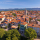 Nepremičnine, ki so bile v lasti podjetja, je prodajala sama sebi po močno znižani ceni