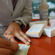 Se z antibiotiki vračamo v čas pred antibiotiki?
