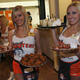 Virus odpihnil Hooters iz Avstrije