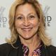 Edie Falco: Ozdravljena alkoholičarka, mafijska žena in Hillary Clinton