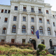 Na 20 kvadratnih metrih se je v Džakarti gnetel s 13 sopriporniki