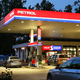 Petrol z več kot tretjino manjšim dobičkom