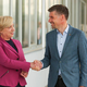 Tomčeva in Gregorčič: Dvojna merila in druge napake Ursule von der Leyen