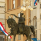 Hrvaška pospešeno lovi slovenske plače
