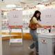Južna Koreja danes na volitvah išče pot iz globokega političnega kaosa