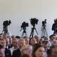 Na potrditev zakona o medijih bi taktično lahko čakal skoraj do volitev