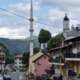Nekoč cvetoče mesto je danes ujeto v začarani krog bolečine