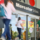 Slovenska trgovca krčita mrežo prodajaln, tuji jo širijo