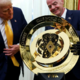 Donald Trump ima original, Chelsea repliko za 230.000 dolarjev
