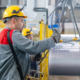 Podnebne spremembe in dragi energenti tresejo industrijo, ta išče pot v trajnost