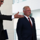 Kritike zaradi Merzeve dostave hrane z letali