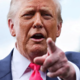 Trump drvi s polno paro naprej