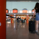 Skrivna spodbuda osebju za vsak zasežen kovček pri izhodu