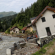 Večina hiš, ki jih bo treba odstraniti, še naseljena