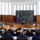 Vzornost nastopanja v parlamentih je že zdavnaj pozabljen sen